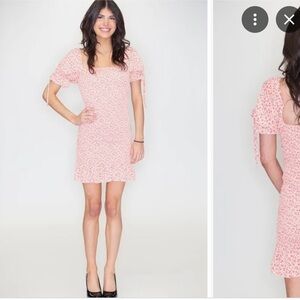 Timing ❤️Smocked Floral Dress. Size M. P325/A